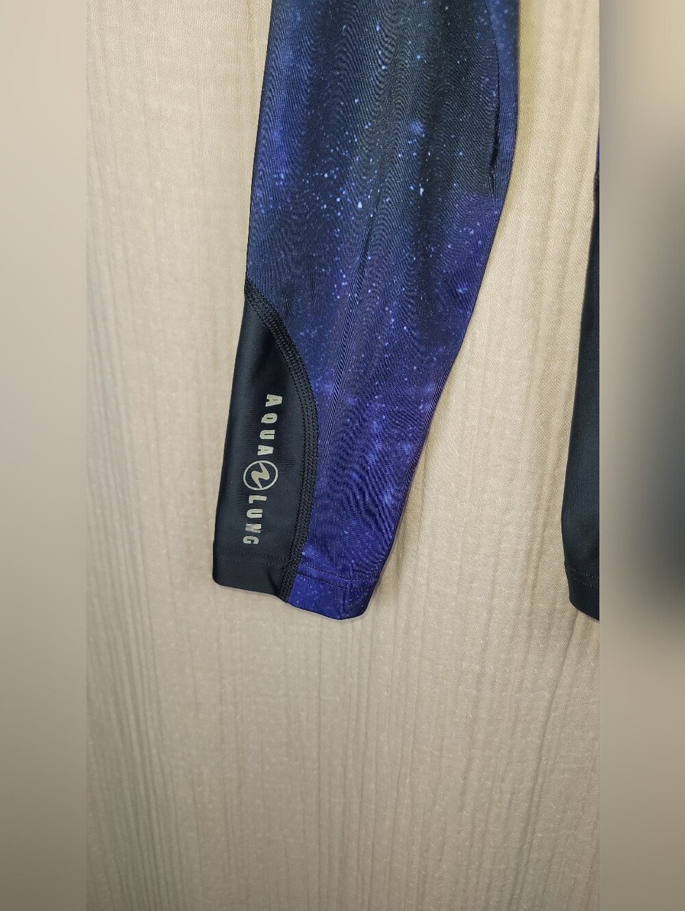 Aqua Lung Long Sleeve Rash Guard - Black & Purple Galaxy UPF 50 SPF - Picture 4 of 14